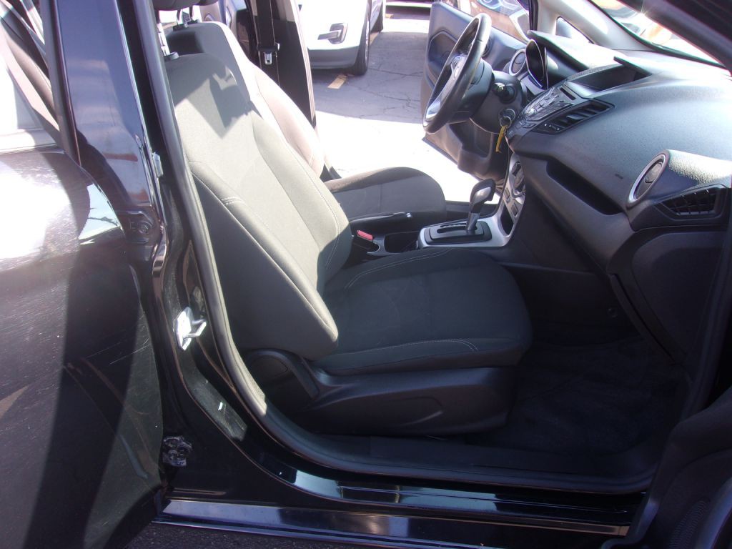 2016 Ford Fiesta Image 13