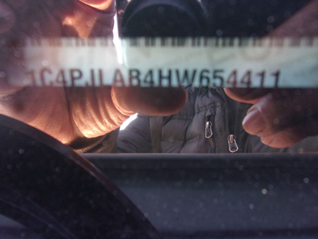 2017 Jeep Cherokee Image 11