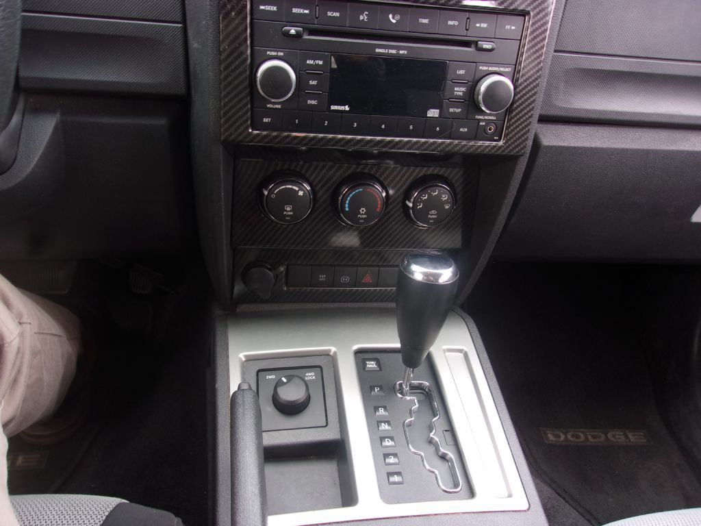 2007 Dodge Nitro Image 14