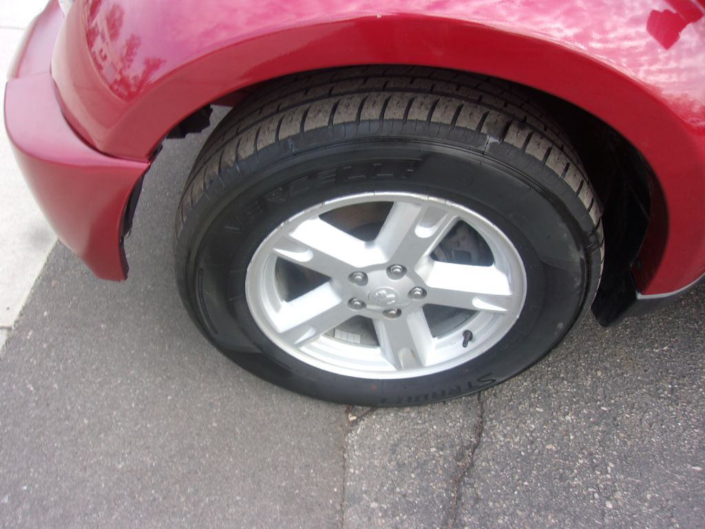 2007 Dodge Nitro Image 16