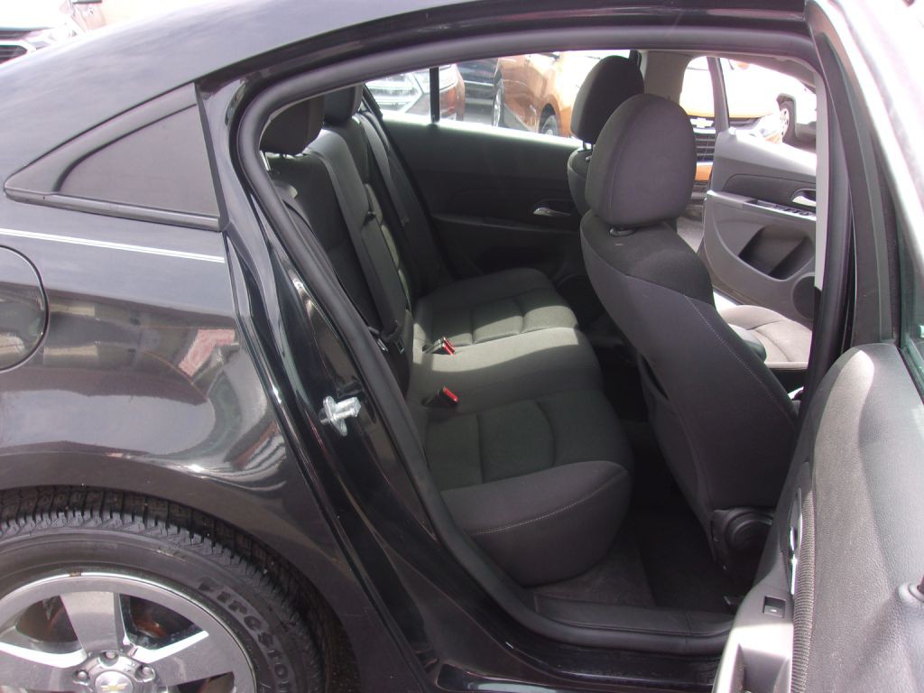 2016 Chevrolet Cruze Image 12