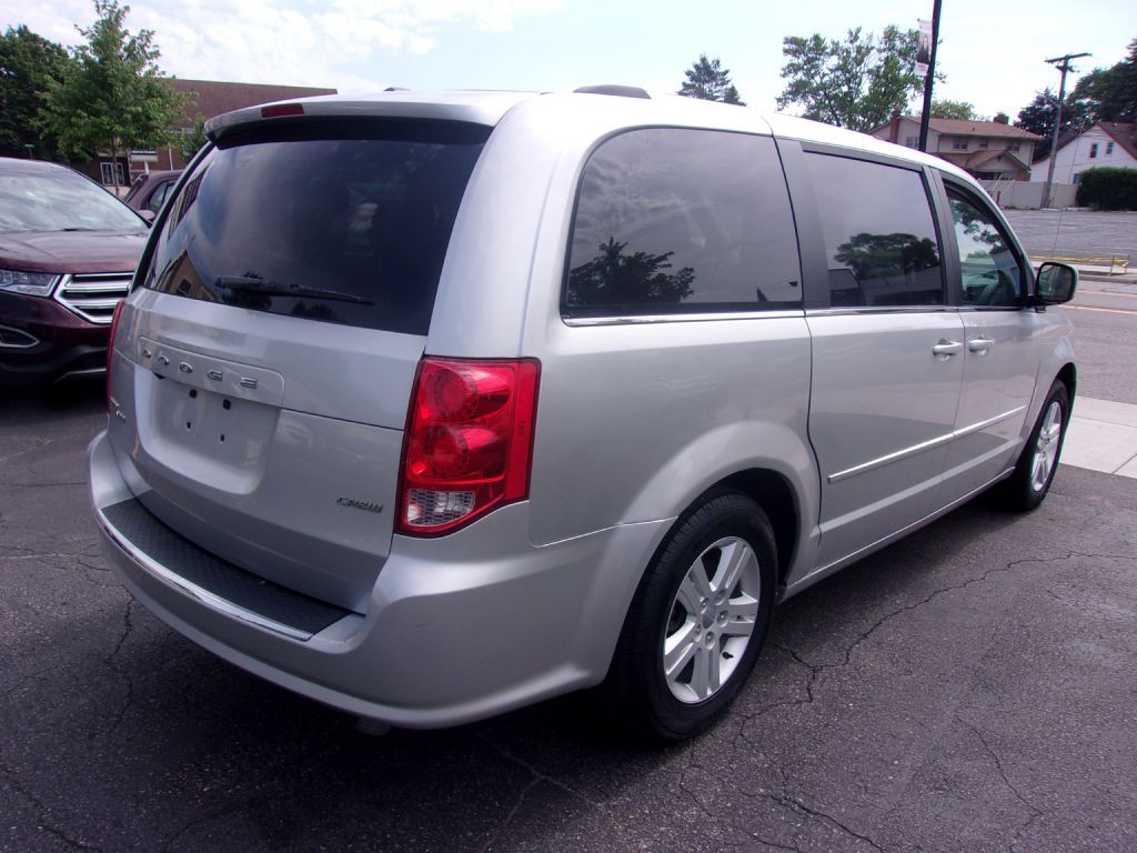 2011 Dodge Grand Caravan Image 3