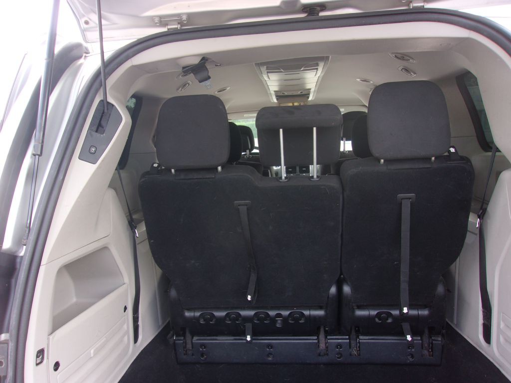 2011 Dodge Grand Caravan Image 14