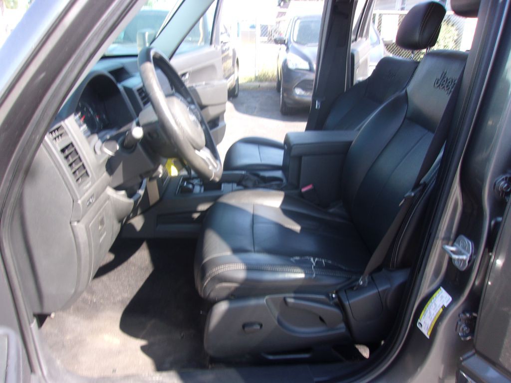 2012 Jeep Liberty Image 9