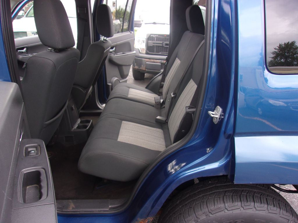 2009 Jeep Liberty Image 11