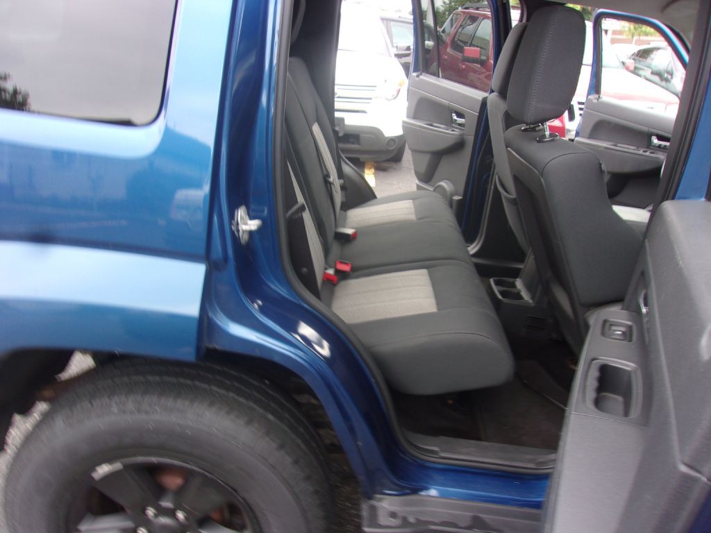 2009 Jeep Liberty Image 13