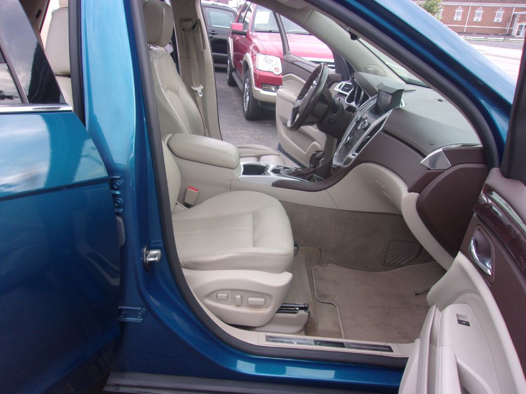 2010 Cadillac SRX Image 11