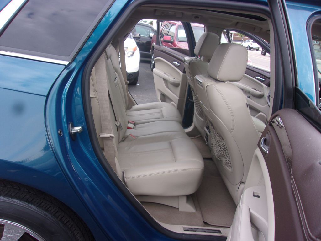 2010 Cadillac SRX Image 12