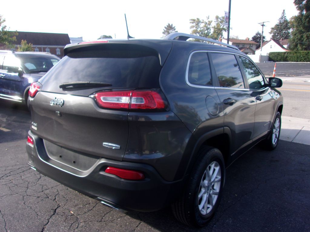 2016 Jeep Cherokee Image 3