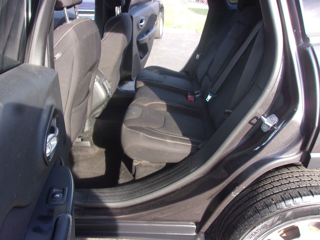 2016 Jeep Cherokee Image 11