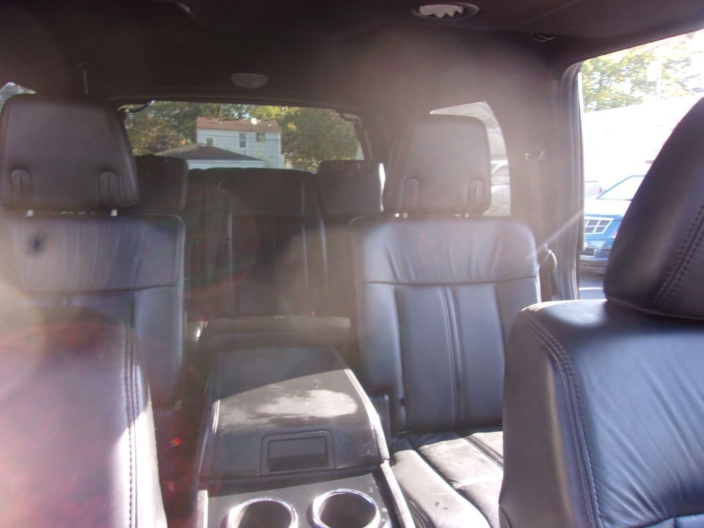 2015 Lincoln Navigator Image 13