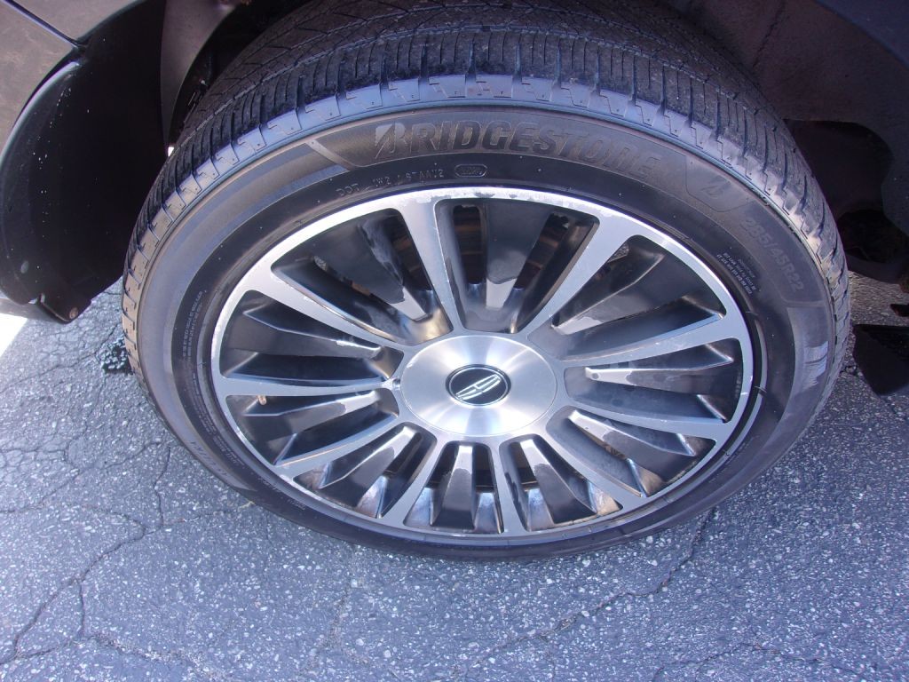 2015 Lincoln Navigator Image 19