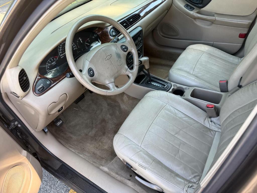 2002 Chevrolet Malibu Image 8