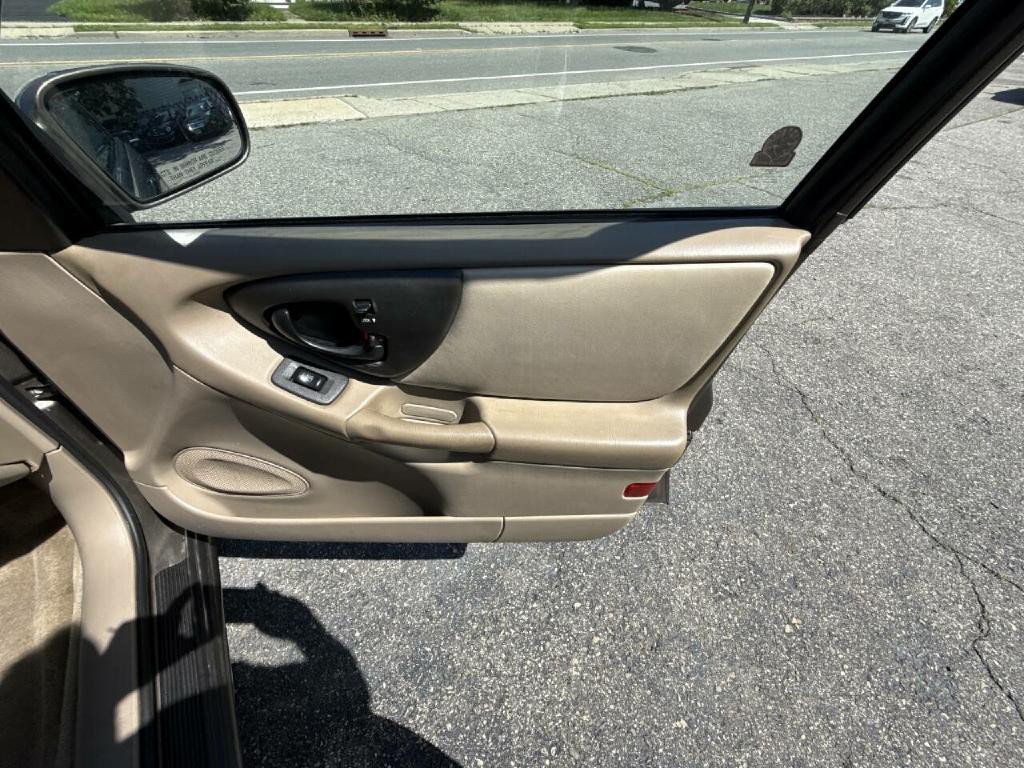 2002 Chevrolet Malibu Image 9