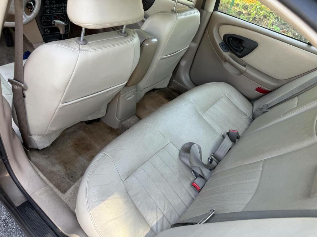 2002 Chevrolet Malibu Image 11