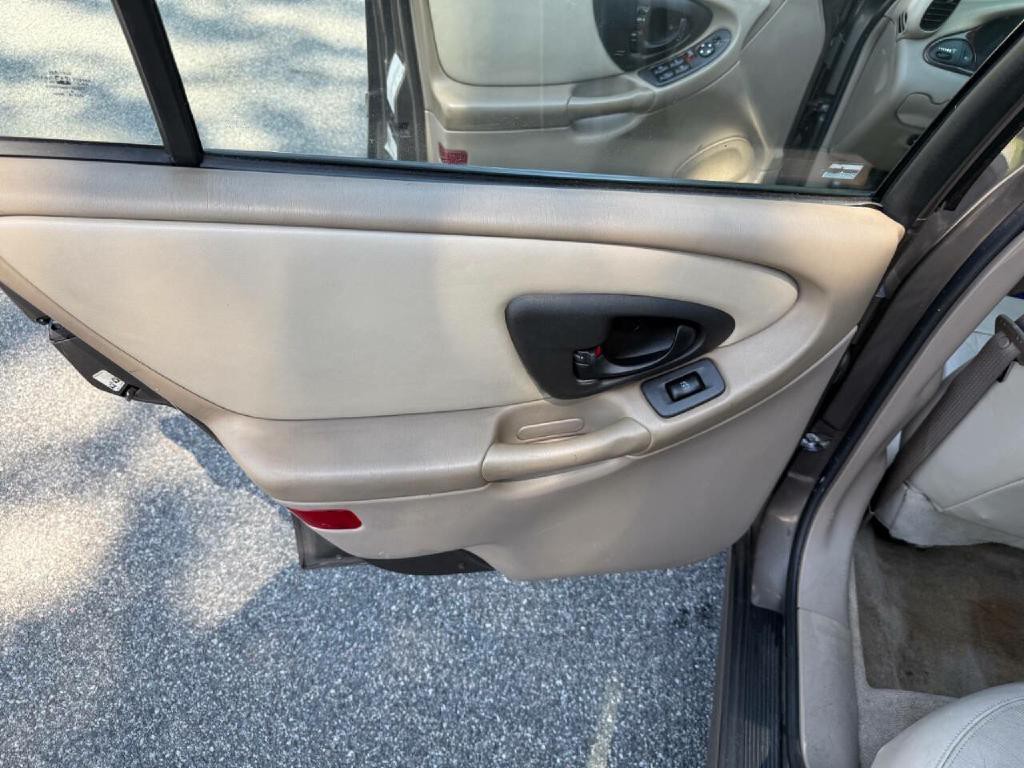 2002 Chevrolet Malibu Image 12