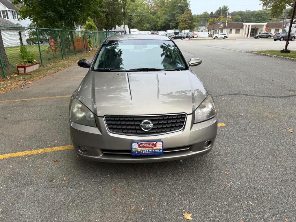 2005 Nissan Altima Image 3
