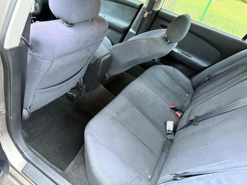 2005 Nissan Altima Image 10