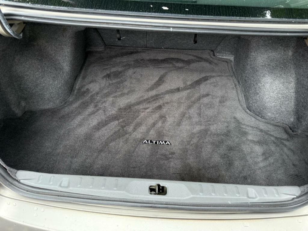2005 Nissan Altima Image 16