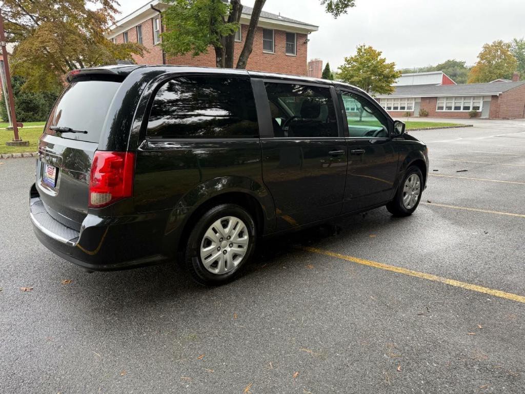 2018 Dodge Grand Caravan Image 5