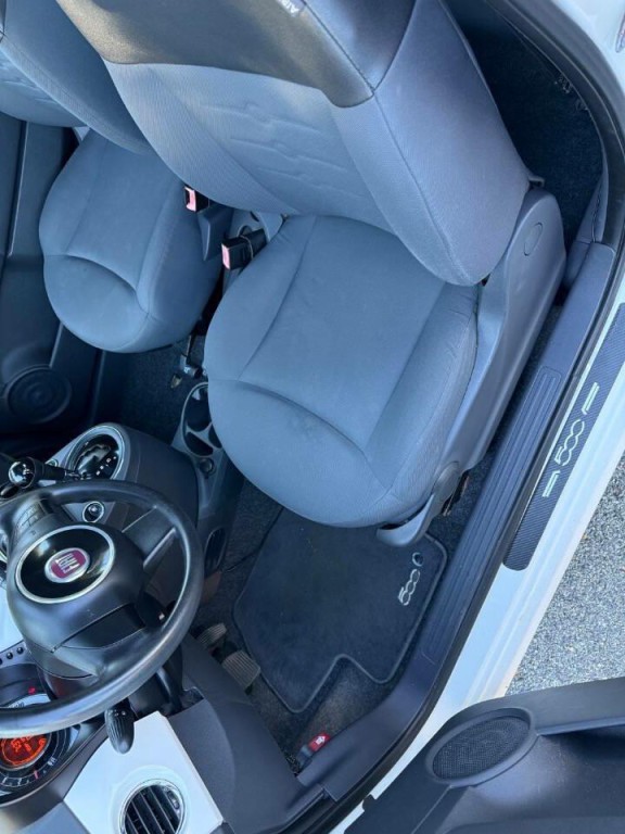2012 FIAT 500 Image 8