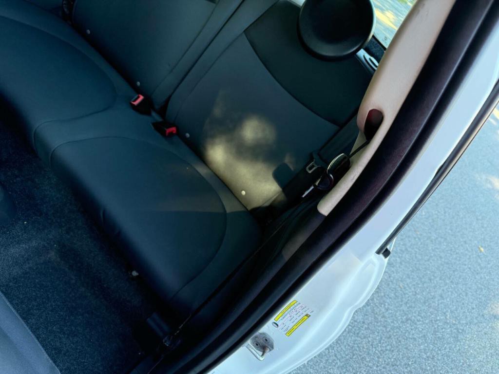 2012 FIAT 500 Image 10