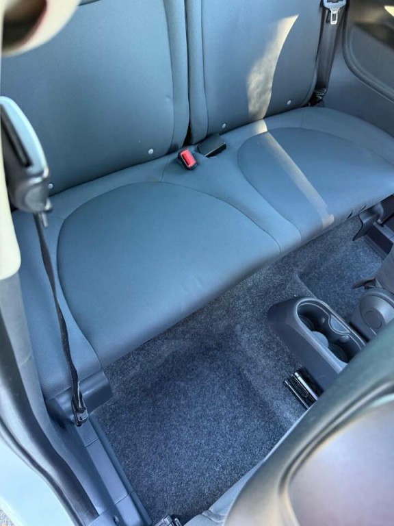 2012 FIAT 500 Image 13