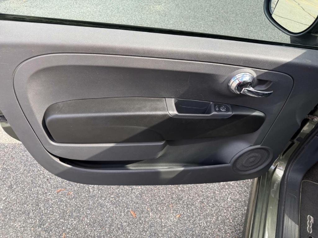 2012 FIAT 500 Image 9