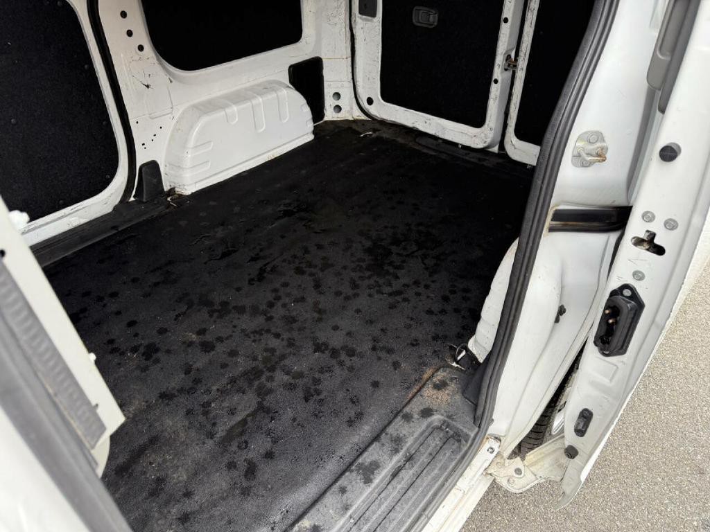 2019 Nissan NV200 Image 9