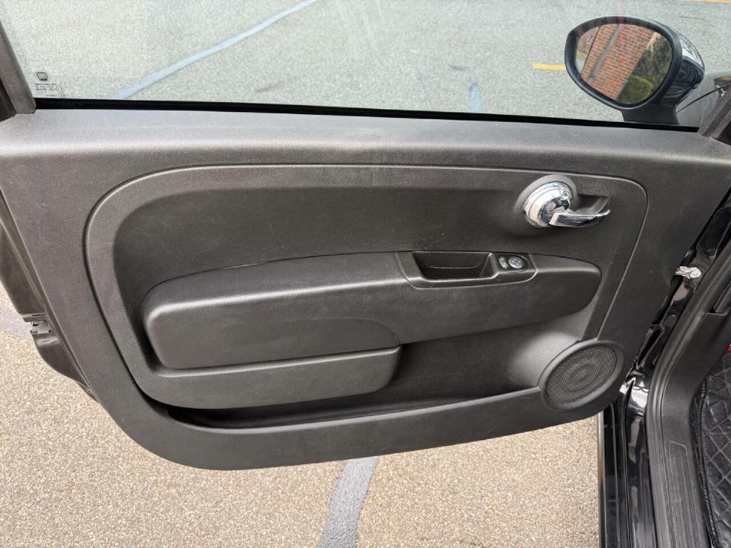 2012 FIAT 500 Image 9
