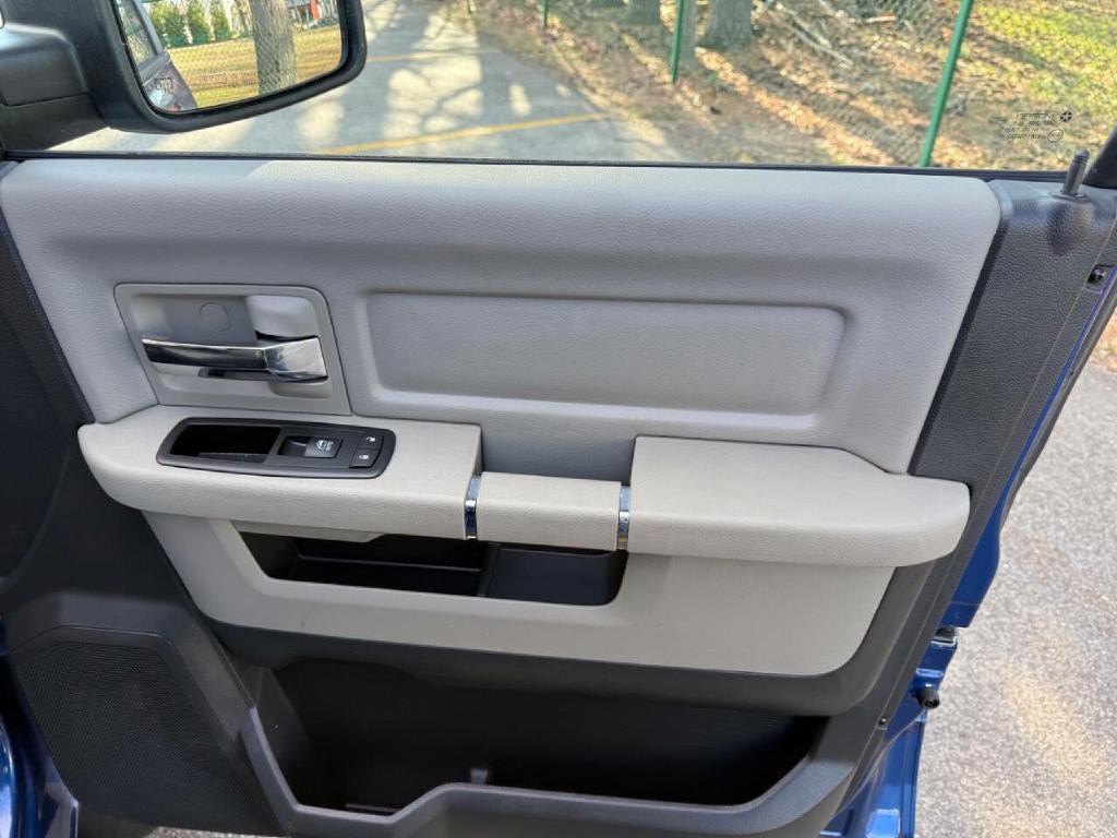 2011 RAM 1500 Image 17