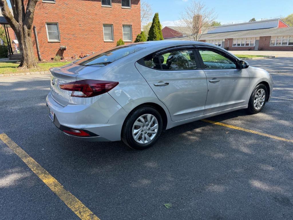 2020 Hyundai Elantra Image 5
