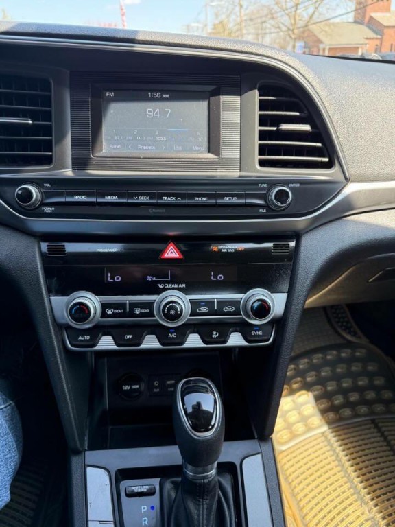 2020 Hyundai Elantra Image 14