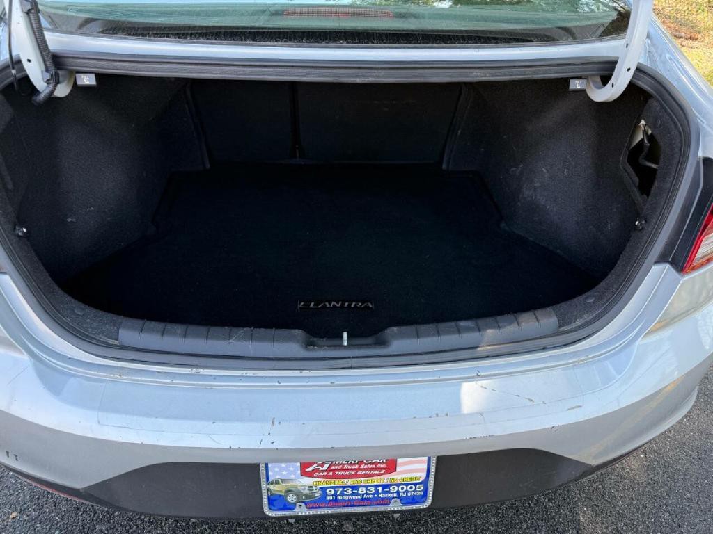 2020 Hyundai Elantra Image 18