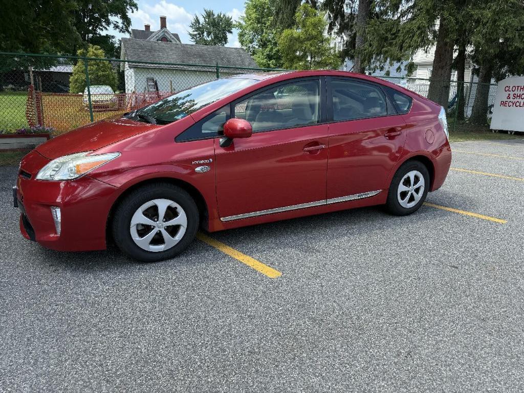2012 Toyota Prius Image 2