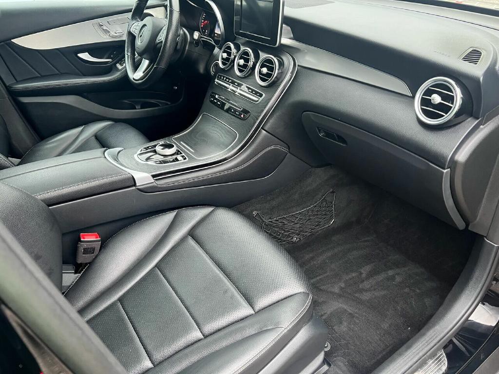 2019 Mercedes-Benz GLC-Class Image 15