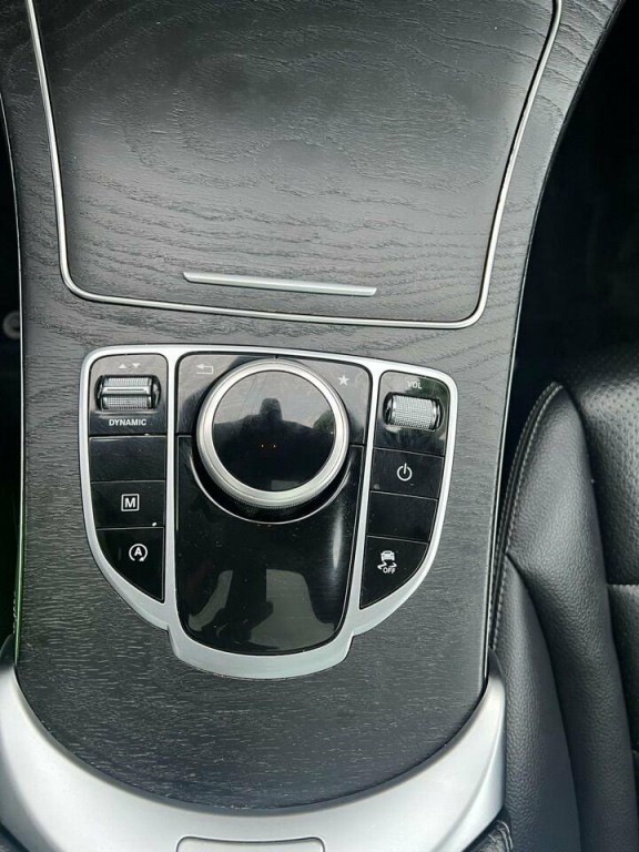 2019 Mercedes-Benz GLC-Class Image 16