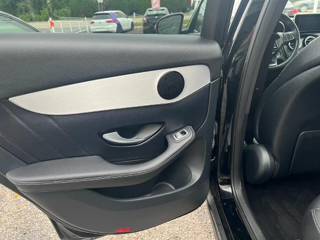 2019 Mercedes-Benz GLC-Class Image 18