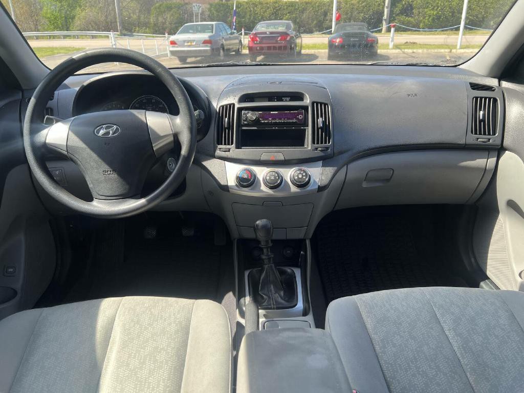 2010 Hyundai Elantra Image 9