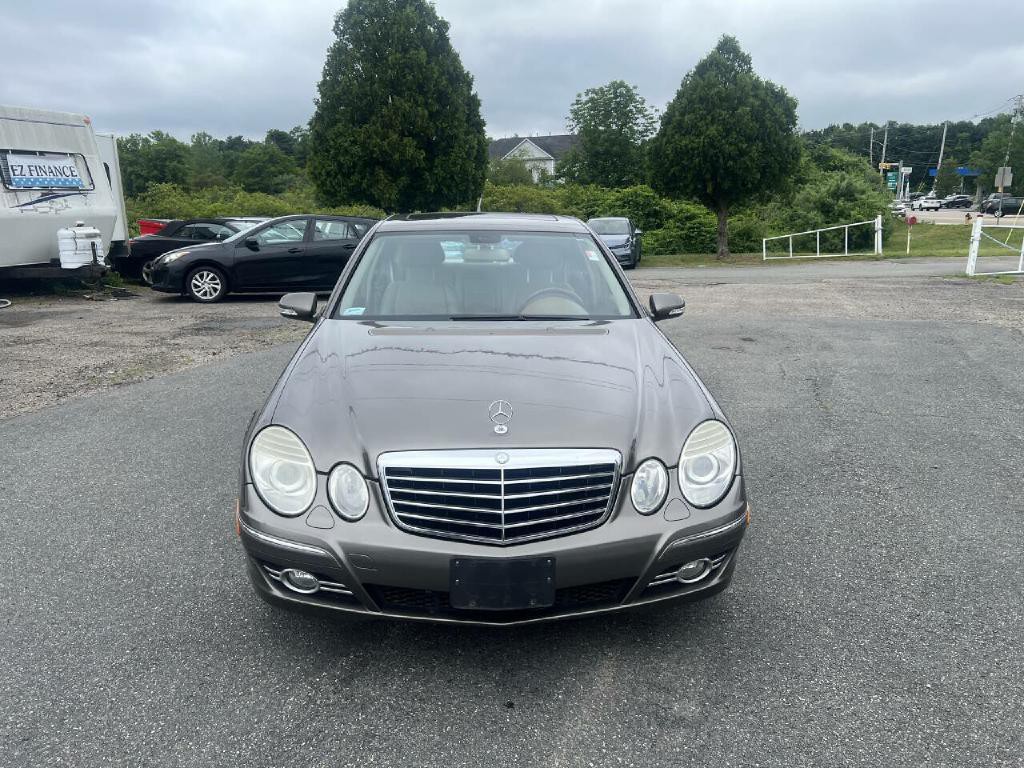 2008 Mercedes-Benz E-Class Image 2