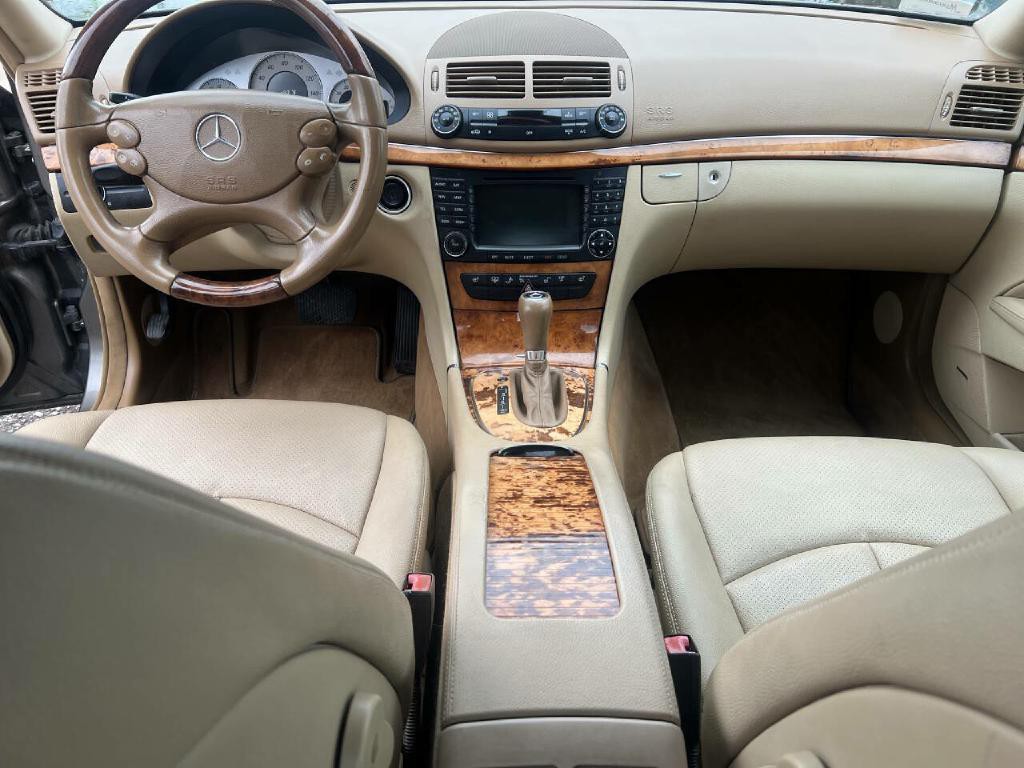 2008 Mercedes-Benz E-Class Image 16