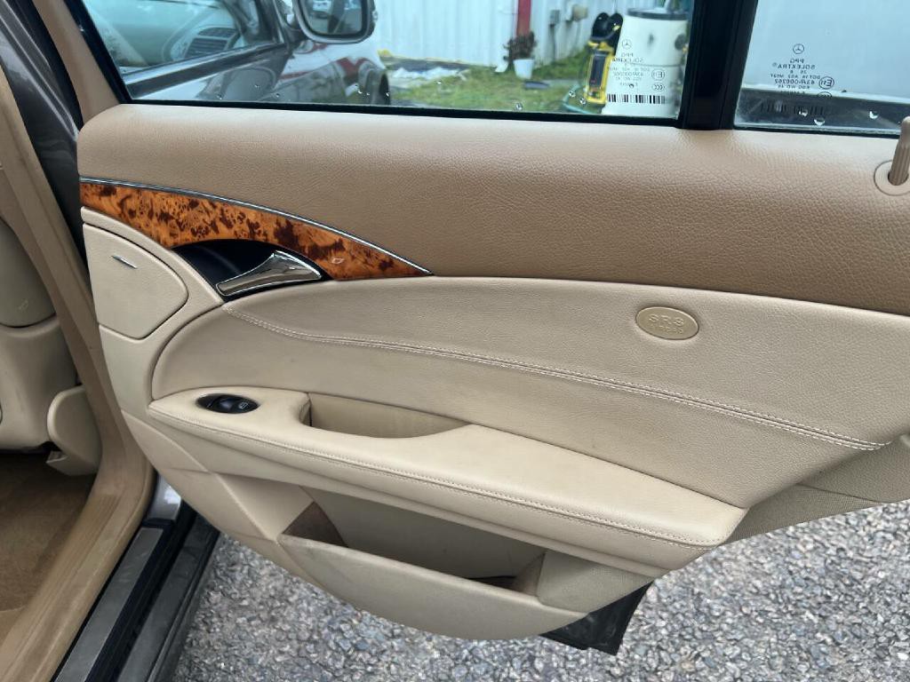 2008 Mercedes-Benz E-Class Image 21