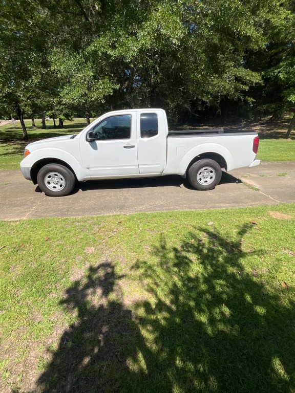2019 Nissan Frontier Image 2