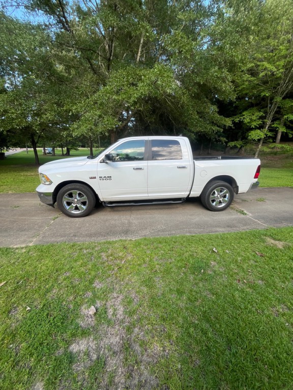 2016 RAM 1500 Image 2