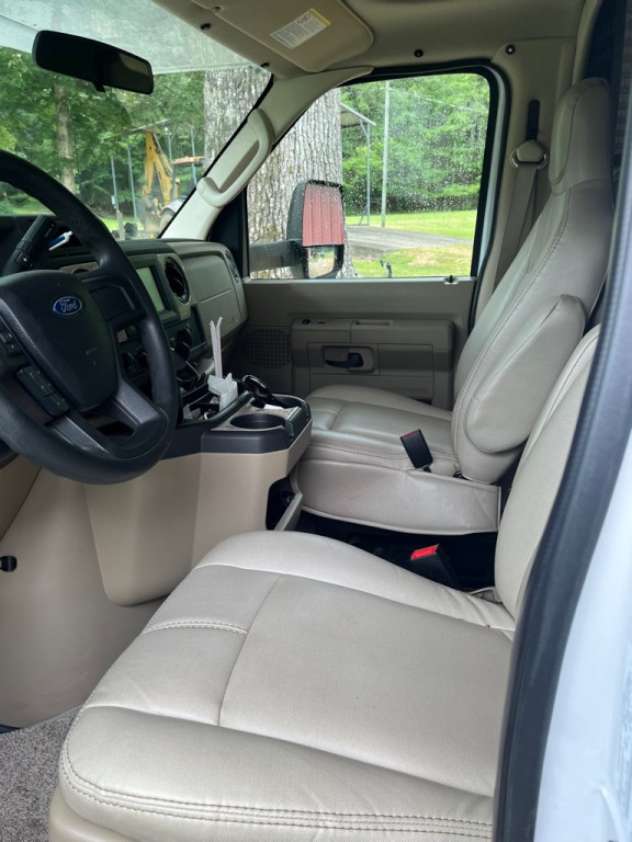 2022 Ford Econoline Image 5