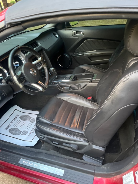 2013 Ford Mustang Image 10