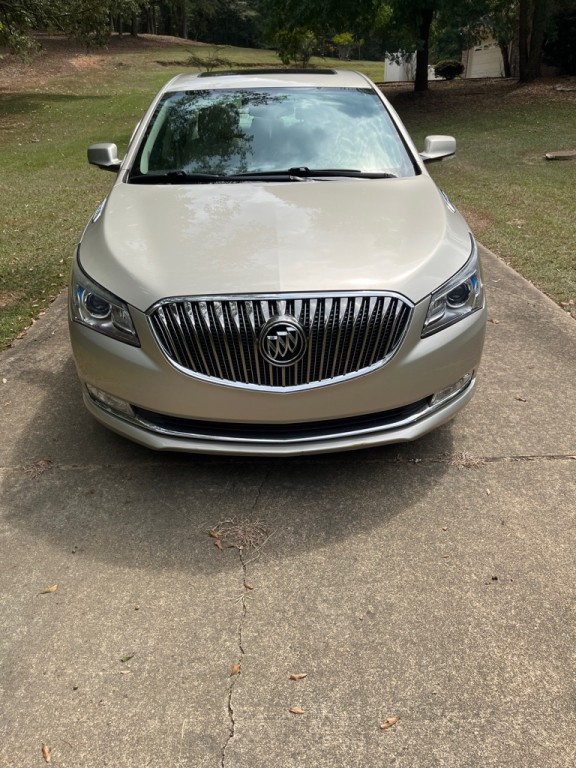2015 Buick Lacrosse Image 1
