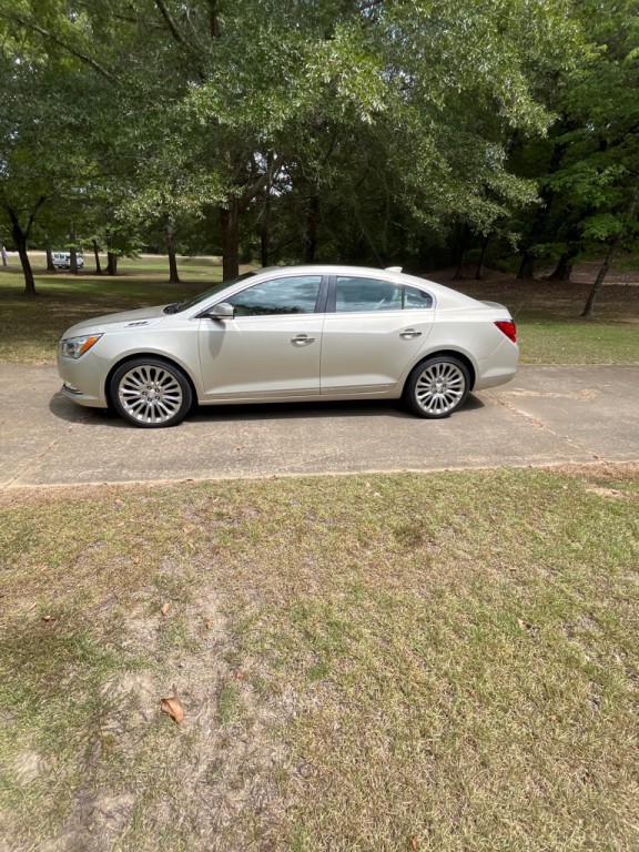 2015 Buick Lacrosse Image 2