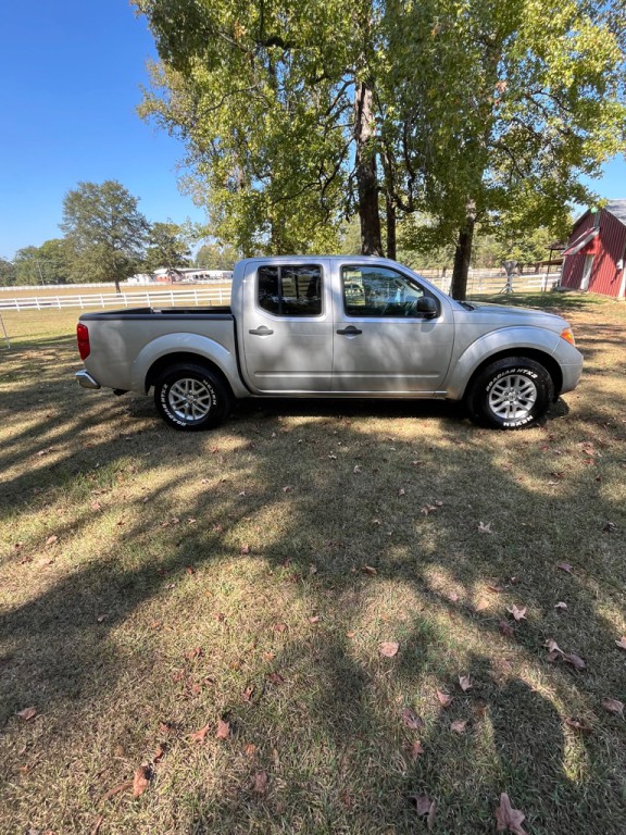 2015 Nissan Frontier Image 3