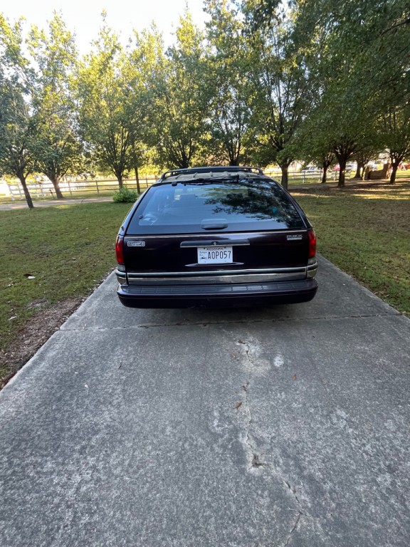 1996 Buick Roadmaster Image 4